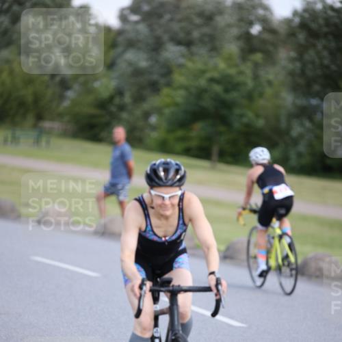 16.06.2024 - 26. Vierlanden-Triathlon Jannik Wohlers http://msf.ph/oto/6301846 16.06.2024 11:38:56 Radfahren 24, 53, 61, 181, 184, 271, 295 meine-sportfotos.de