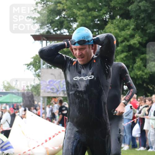 16.06.2024 - 26. Vierlanden-Triathlon Lena Gebhardt http://msf.ph/oto/6301871 16.06.2024 11:06:55 Schwimmen 381, 404, 419, 432, 452, 381, 404, 419, 432, 452 meine-sportfotos.de