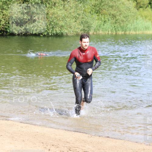 16.06.2024 - 26. Vierlanden-Triathlon Strokosch-Dieckow http://msf.ph/oto/6301877 16.06.2024 09:43:51 Schwimmen 12, 12 meine-sportfotos.de