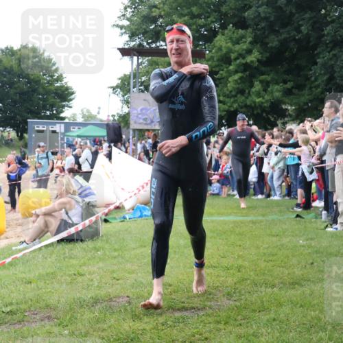16.06.2024 - 26. Vierlanden-Triathlon Lena Gebhardt http://msf.ph/oto/6301896 16.06.2024 11:06:59 Schwimmen 367, 381, 404, 432, 452, 367, 381, 404, 432, 452 meine-sportfotos.de