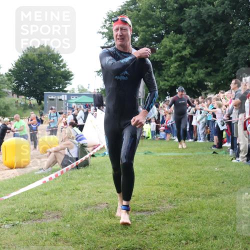 16.06.2024 - 26. Vierlanden-Triathlon Lena Gebhardt http://msf.ph/oto/6301900 16.06.2024 11:07:00 Schwimmen 367, 381, 404, 432, 452, 367, 381, 404, 432, 452 meine-sportfotos.de