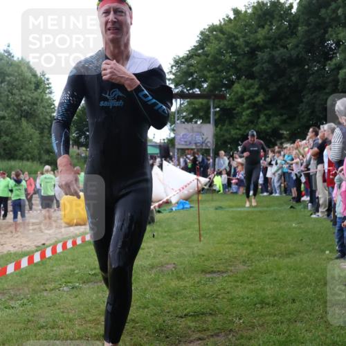 16.06.2024 - 26. Vierlanden-Triathlon Lena Gebhardt http://msf.ph/oto/6301909 16.06.2024 11:07:00 Schwimmen 367, 381, 404, 432, 452, 367, 381, 404, 432, 452 meine-sportfotos.de