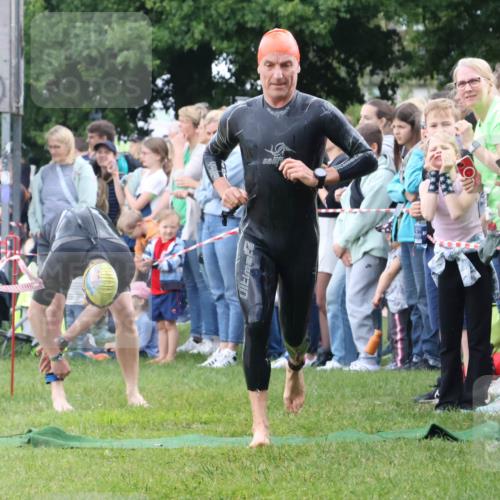 16.06.2024 - 26. Vierlanden-Triathlon Lena Gebhardt http://msf.ph/oto/6301945 16.06.2024 11:07:08 Schwimmen 367, 404, 420, 367, 404, 420 meine-sportfotos.de
