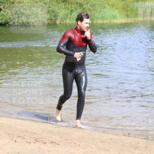16.06.2024 - 26. Vierlanden-Triathlon Strokosch-Dieckow http://msf.ph/oto/6301950 16.06.2024 09:43:52 Schwimmen 12, 12 meine-sportfotos.de