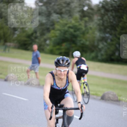 16.06.2024 - 26. Vierlanden-Triathlon Jannik Wohlers http://msf.ph/oto/6301964 16.06.2024 11:38:56 Radfahren 24, 53, 61, 181, 184, 271, 295 meine-sportfotos.de