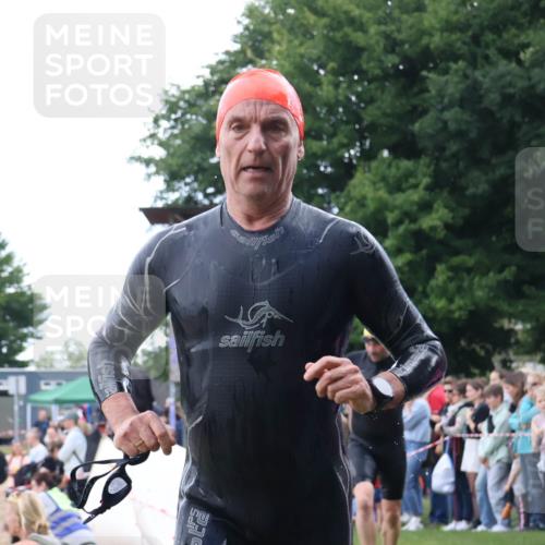 16.06.2024 - 26. Vierlanden-Triathlon Lena Gebhardt http://msf.ph/oto/6301969 16.06.2024 11:07:11 Schwimmen 367, 404, 420, 367, 404, 420 meine-sportfotos.de