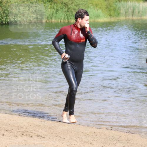 16.06.2024 - 26. Vierlanden-Triathlon Strokosch-Dieckow http://msf.ph/oto/6301983 16.06.2024 09:43:52 Schwimmen 12, 12 meine-sportfotos.de