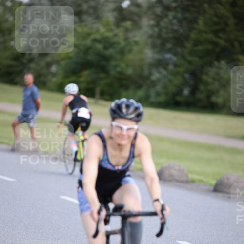 16.06.2024 - 26. Vierlanden-Triathlon Jannik Wohlers http://msf.ph/oto/6301998 16.06.2024 11:38:56 Radfahren 24, 53, 61, 181, 184, 271, 295 meine-sportfotos.de