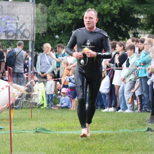 16.06.2024 - 26. Vierlanden-Triathlon Lena Gebhardt http://msf.ph/oto/6302009 16.06.2024 11:07:17 Schwimmen 367, 420, 367, 420 meine-sportfotos.de