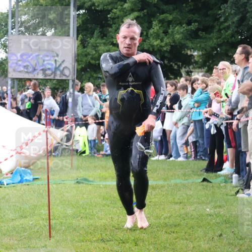 16.06.2024 - 26. Vierlanden-Triathlon Lena Gebhardt http://msf.ph/oto/6302018 16.06.2024 11:07:18 Schwimmen 420, 440, 420, 440 meine-sportfotos.de