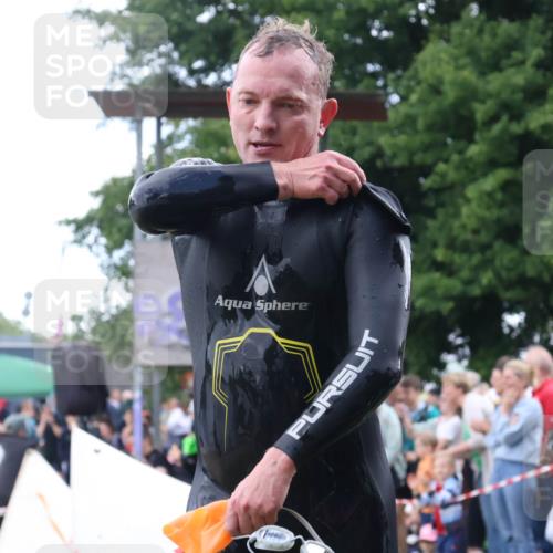 16.06.2024 - 26. Vierlanden-Triathlon Lena Gebhardt http://msf.ph/oto/6302025 16.06.2024 11:07:19 Schwimmen 420, 440, 420, 440 meine-sportfotos.de