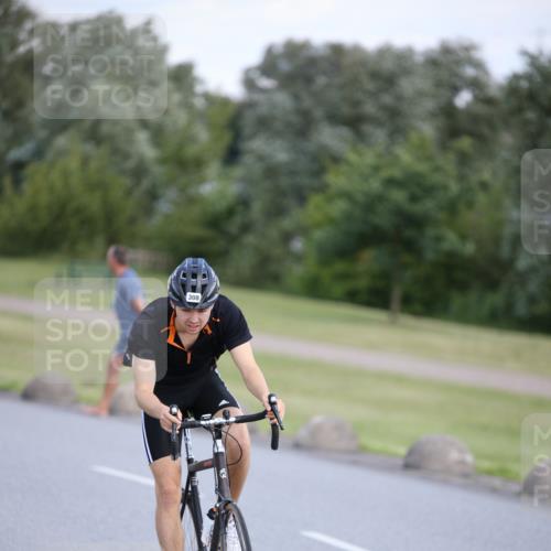 16.06.2024 - 26. Vierlanden-Triathlon Jannik Wohlers http://msf.ph/oto/6302026 16.06.2024 11:39:00 Radfahren 181, 184, 266, 267, 308 meine-sportfotos.de