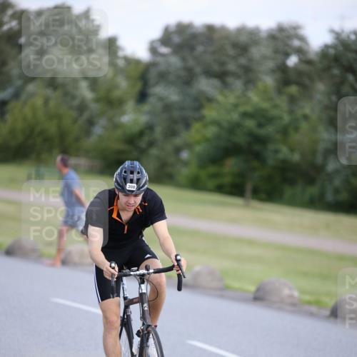 16.06.2024 - 26. Vierlanden-Triathlon Jannik Wohlers http://msf.ph/oto/6302032 16.06.2024 11:39:00 Radfahren 181, 184, 266, 267, 308 meine-sportfotos.de