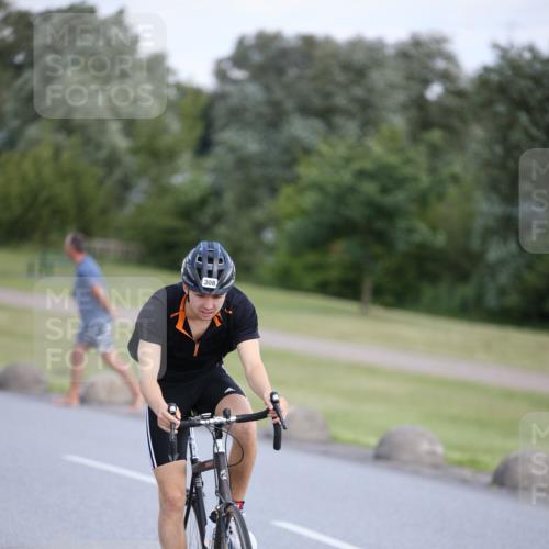 16.06.2024 - 26. Vierlanden-Triathlon Jannik Wohlers http://msf.ph/oto/6302040 16.06.2024 11:39:00 Radfahren 181, 184, 266, 267, 308 meine-sportfotos.de