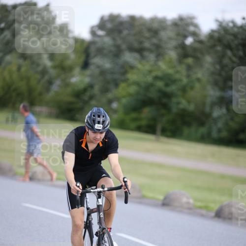 16.06.2024 - 26. Vierlanden-Triathlon Jannik Wohlers http://msf.ph/oto/6302043 16.06.2024 11:39:00 Radfahren 181, 184, 266, 267, 308 meine-sportfotos.de