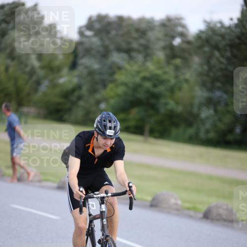 16.06.2024 - 26. Vierlanden-Triathlon Jannik Wohlers http://msf.ph/oto/6302050 16.06.2024 11:39:00 Radfahren 181, 184, 266, 267, 308 meine-sportfotos.de