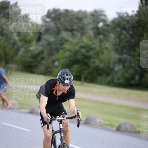 16.06.2024 - 26. Vierlanden-Triathlon Jannik Wohlers http://msf.ph/oto/6302055 16.06.2024 11:39:00 Radfahren 181, 184, 266, 267, 308 meine-sportfotos.de