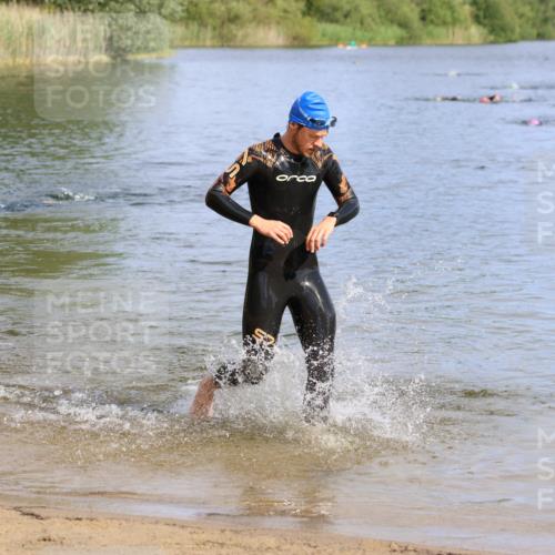 16.06.2024 - 26. Vierlanden-Triathlon Strokosch-Dieckow http://msf.ph/oto/6302062 16.06.2024 09:43:59 Schwimmen 12, 29, 12, 29 meine-sportfotos.de