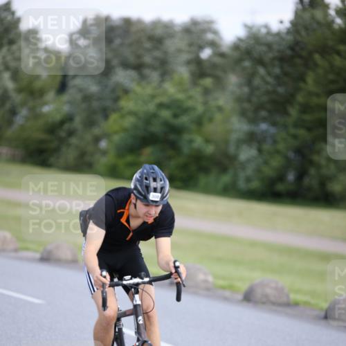 16.06.2024 - 26. Vierlanden-Triathlon Jannik Wohlers http://msf.ph/oto/6302064 16.06.2024 11:39:00 Radfahren 181, 184, 266, 267, 308 meine-sportfotos.de