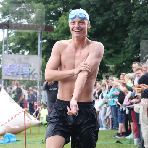 16.06.2024 - 26. Vierlanden-Triathlon Lena Gebhardt http://msf.ph/oto/6302065 16.06.2024 11:07:31 Schwimmen 363, 405, 440, 468, 363, 405, 440, 468 meine-sportfotos.de