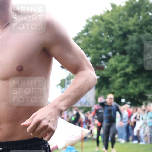 16.06.2024 - 26. Vierlanden-Triathlon Lena Gebhardt http://msf.ph/oto/6302074 16.06.2024 11:07:32 Schwimmen 363, 405, 440, 468, 363, 405, 440, 468 meine-sportfotos.de