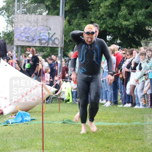 16.06.2024 - 26. Vierlanden-Triathlon Lena Gebhardt http://msf.ph/oto/6302077 16.06.2024 11:07:33 Schwimmen 363, 405, 440, 468, 363, 405, 440, 468 meine-sportfotos.de
