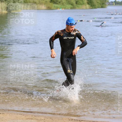 16.06.2024 - 26. Vierlanden-Triathlon Strokosch-Dieckow http://msf.ph/oto/6302105 16.06.2024 09:43:59 Schwimmen 12, 29, 12, 29 meine-sportfotos.de