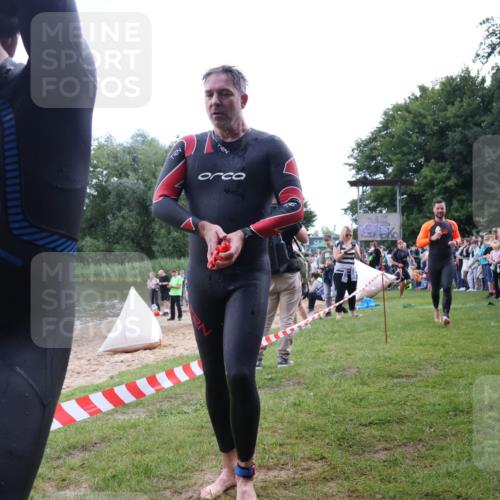 16.06.2024 - 26. Vierlanden-Triathlon Lena Gebhardt http://msf.ph/oto/6302112 16.06.2024 11:07:40 Schwimmen 363, 374, 382, 405, 466, 468, 363, 374, 382, 405, 466, 468 meine-sportfotos.de