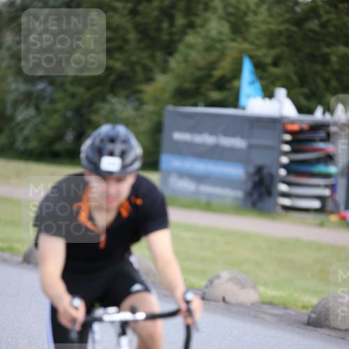 16.06.2024 - 26. Vierlanden-Triathlon Jannik Wohlers http://msf.ph/oto/6302136 16.06.2024 11:39:01 Radfahren 181, 184, 266, 267, 308 meine-sportfotos.de