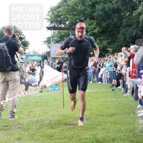 16.06.2024 - 26. Vierlanden-Triathlon Lena Gebhardt http://msf.ph/oto/6302141 16.06.2024 11:07:46 Schwimmen 374, 382, 405, 466, 468, 374, 382, 405, 466, 468 meine-sportfotos.de