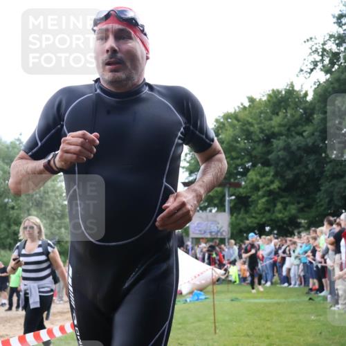 16.06.2024 - 26. Vierlanden-Triathlon Lena Gebhardt http://msf.ph/oto/6302152 16.06.2024 11:07:47 Schwimmen 374, 382, 405, 466, 374, 382, 405, 466 meine-sportfotos.de
