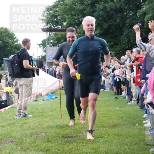 16.06.2024 - 26. Vierlanden-Triathlon Lena Gebhardt http://msf.ph/oto/6302190 16.06.2024 11:07:56 Schwimmen 374, 466, 374, 466 meine-sportfotos.de
