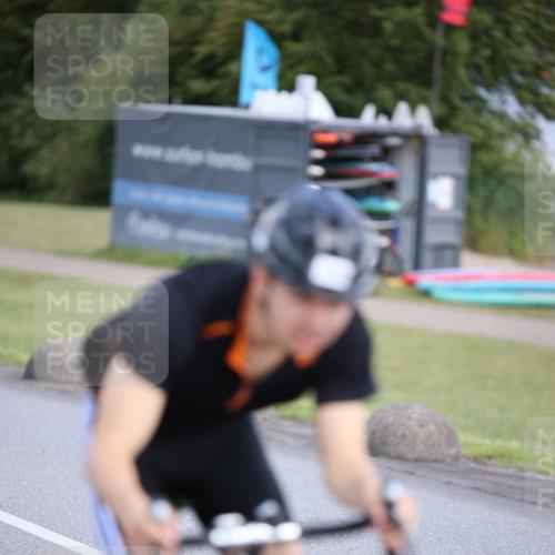 16.06.2024 - 26. Vierlanden-Triathlon Jannik Wohlers http://msf.ph/oto/6302191 16.06.2024 11:39:01 Radfahren 181, 184, 266, 267, 308 meine-sportfotos.de