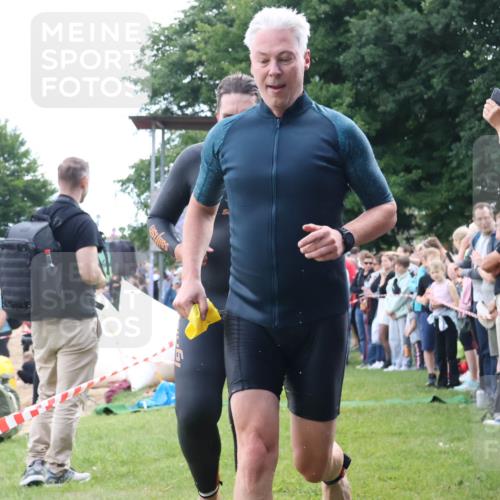 16.06.2024 - 26. Vierlanden-Triathlon Lena Gebhardt http://msf.ph/oto/6302194 16.06.2024 11:07:56 Schwimmen 374, 466, 374, 466 meine-sportfotos.de