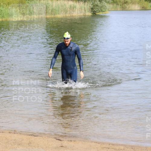 16.06.2024 - 26. Vierlanden-Triathlon Strokosch-Dieckow http://msf.ph/oto/6302208 16.06.2024 09:44:10 Schwimmen 13, 21, 29, 13, 21, 29 meine-sportfotos.de