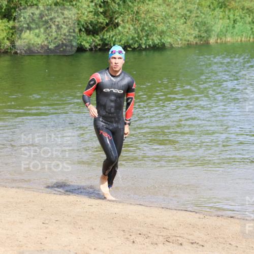 16.06.2024 - 26. Vierlanden-Triathlon Strokosch-Dieckow http://msf.ph/oto/6302243 16.06.2024 09:44:11 Schwimmen 13, 21, 29, 13, 21, 29 meine-sportfotos.de