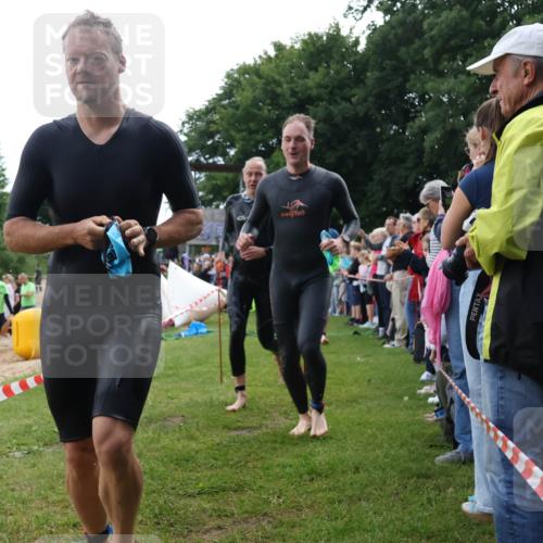 16.06.2024 - 26. Vierlanden-Triathlon Lena Gebhardt http://msf.ph/oto/6302255 16.06.2024 11:08:24 Schwimmen 365, 377, 388, 414, 430, 472, 1276, 365, 377, 388, 414, 430, 472, 1276 meine-sportfotos.de
