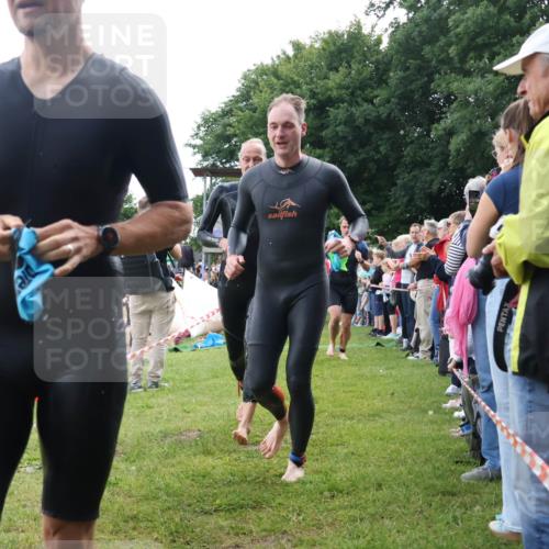16.06.2024 - 26. Vierlanden-Triathlon Lena Gebhardt http://msf.ph/oto/6302258 16.06.2024 11:08:24 Schwimmen 365, 377, 388, 414, 430, 472, 1276, 365, 377, 388, 414, 430, 472, 1276 meine-sportfotos.de