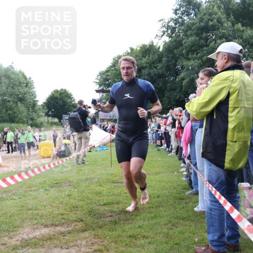 16.06.2024 - 26. Vierlanden-Triathlon Lena Gebhardt http://msf.ph/oto/6302296 16.06.2024 11:08:28 Schwimmen 365, 377, 414, 430, 457, 1276, 365, 377, 414, 430, 457, 1276 meine-sportfotos.de