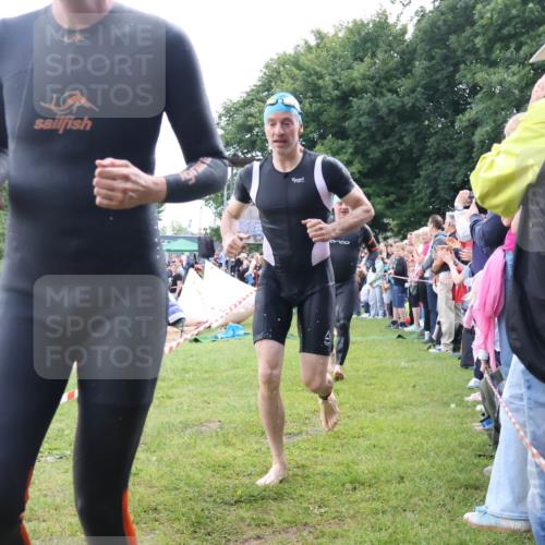 16.06.2024 - 26. Vierlanden-Triathlon Lena Gebhardt http://msf.ph/oto/6302367 16.06.2024 11:08:42 Schwimmen 359, 365, 377, 433, 454, 456, 457, 462, 470, 1276, 359, 365, 377, 433, 454, 456, 457, 462, 470, 1276 meine-sportfotos.de
