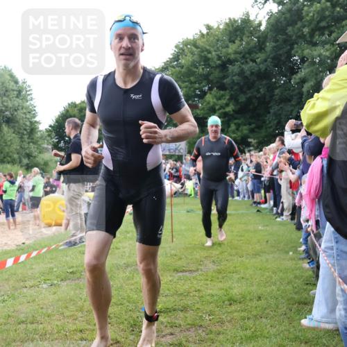 16.06.2024 - 26. Vierlanden-Triathlon Lena Gebhardt http://msf.ph/oto/6302372 16.06.2024 11:08:42 Schwimmen 359, 365, 377, 433, 454, 456, 457, 462, 470, 1276, 359, 365, 377, 433, 454, 456, 457, 462, 470, 1276 meine-sportfotos.de