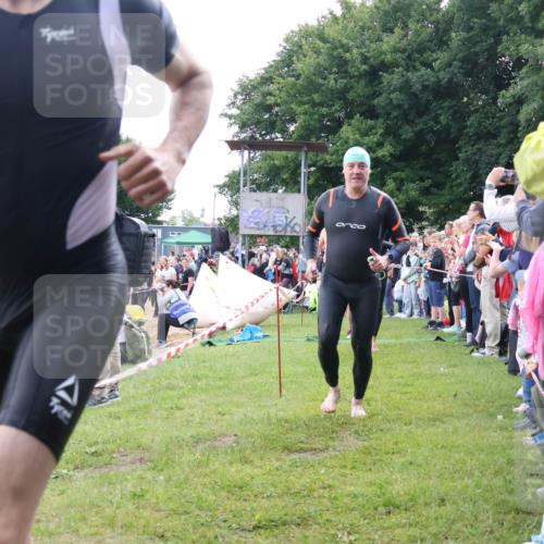 16.06.2024 - 26. Vierlanden-Triathlon Lena Gebhardt http://msf.ph/oto/6302375 16.06.2024 11:08:42 Schwimmen 359, 365, 377, 433, 454, 456, 457, 462, 470, 1276, 359, 365, 377, 433, 454, 456, 457, 462, 470, 1276 meine-sportfotos.de