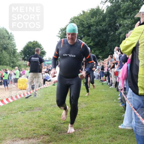 16.06.2024 - 26. Vierlanden-Triathlon Lena Gebhardt http://msf.ph/oto/6302392 16.06.2024 11:08:44 Schwimmen 359, 365, 366, 433, 454, 456, 457, 462, 470, 1276, 359, 365, 366, 433, 454, 456, 457, 462, 470, 1276 meine-sportfotos.de