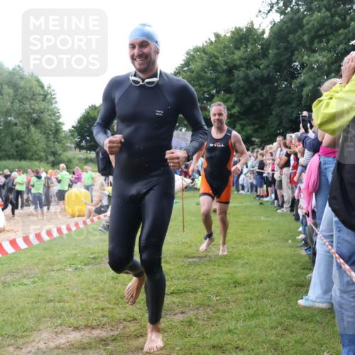 16.06.2024 - 26. Vierlanden-Triathlon Lena Gebhardt http://msf.ph/oto/6302412 16.06.2024 11:08:46 Schwimmen 359, 366, 433, 443, 454, 456, 457, 462, 470, 359, 366, 433, 443, 454, 456, 457, 462, 470 meine-sportfotos.de