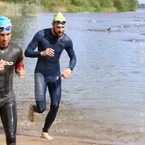 16.06.2024 - 26. Vierlanden-Triathlon Strokosch-Dieckow http://msf.ph/oto/6302428 16.06.2024 09:44:14 Schwimmen 13, 21, 29, 13, 21, 29 meine-sportfotos.de