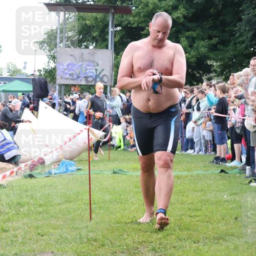 16.06.2024 - 26. Vierlanden-Triathlon Lena Gebhardt http://msf.ph/oto/6302439 16.06.2024 11:08:48 Schwimmen 359, 366, 433, 443, 454, 456, 462, 470, 359, 366, 433, 443, 454, 456, 462, 470 meine-sportfotos.de