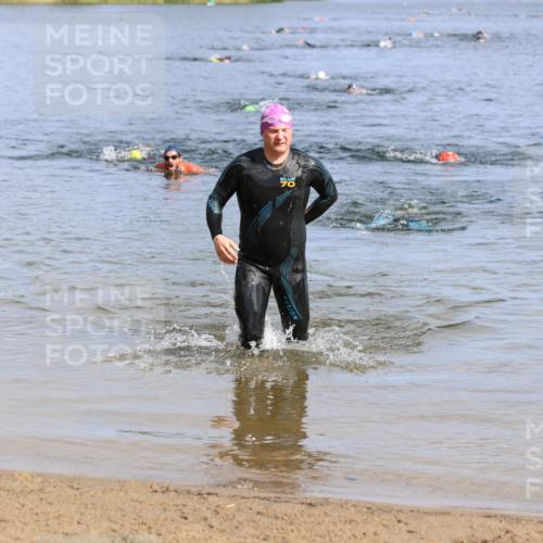 16.06.2024 - 26. Vierlanden-Triathlon Strokosch-Dieckow http://msf.ph/oto/6302441 16.06.2024 09:44:45 Schwimmen  meine-sportfotos.de