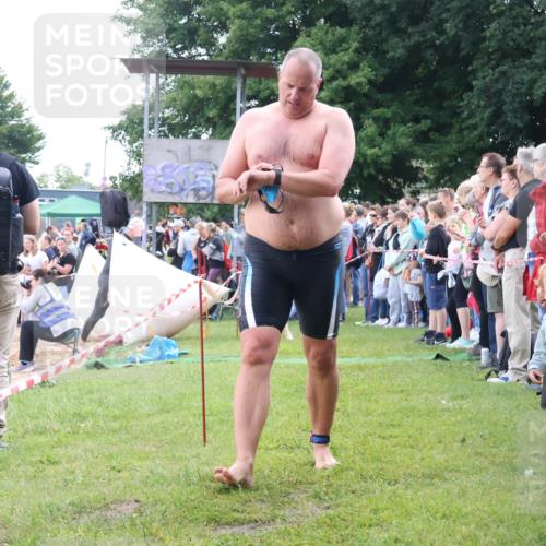 16.06.2024 - 26. Vierlanden-Triathlon Lena Gebhardt http://msf.ph/oto/6302445 16.06.2024 11:08:49 Schwimmen 359, 366, 433, 443, 454, 456, 462, 470, 359, 366, 433, 443, 454, 456, 462, 470 meine-sportfotos.de