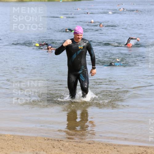 16.06.2024 - 26. Vierlanden-Triathlon Strokosch-Dieckow http://msf.ph/oto/6302472 16.06.2024 09:44:45 Schwimmen  meine-sportfotos.de
