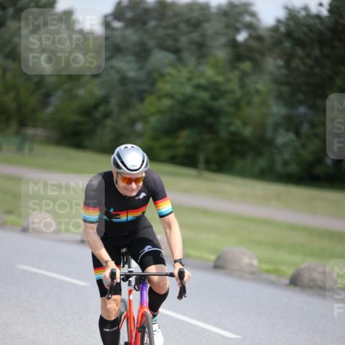 16.06.2024 - 26. Vierlanden-Triathlon Jannik Wohlers http://msf.ph/oto/6302478 16.06.2024 11:39:04 Radfahren 4, 115, 184, 191, 243, 266, 267, 308 meine-sportfotos.de
